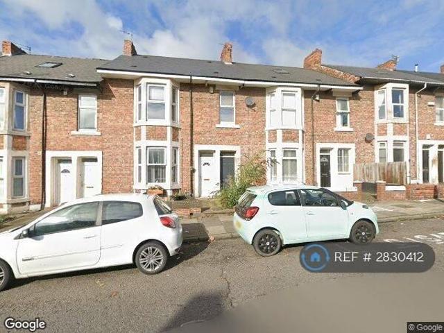4 bedroom terraced house to rent