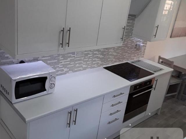4 bedroom terraced house to rent