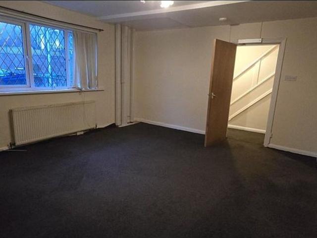 4 bedroom terraced house to rent