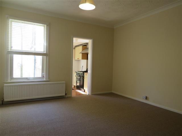 4 bedroom terraced house to rent