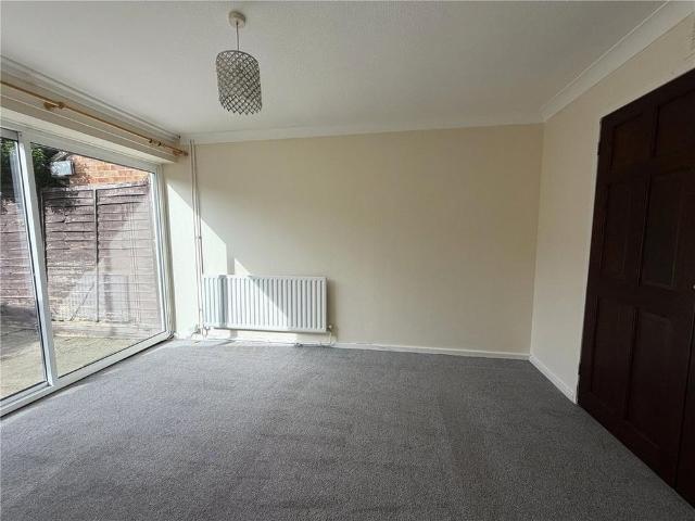 4 bedroom terraced house to rent