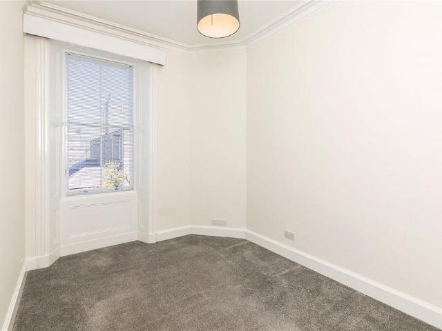 4 bedroom terraced house to rent