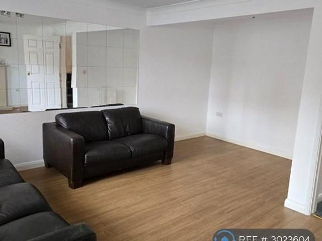 4 bedroom terraced house to rent