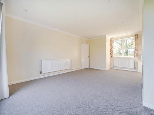 4 bedroom terraced house to rent