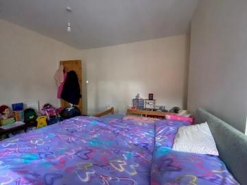 4 bedroom terraced house to rent