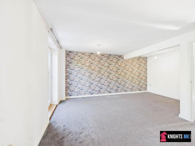 4 bedroom terraced house to rent