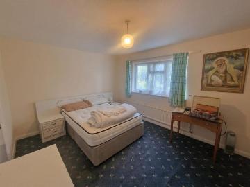 4 bedroom terraced house to rent