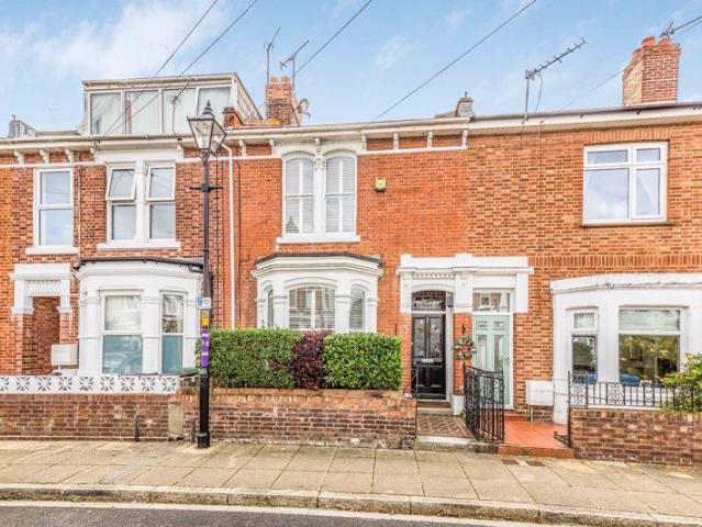 4 bedroom terraced house to rent