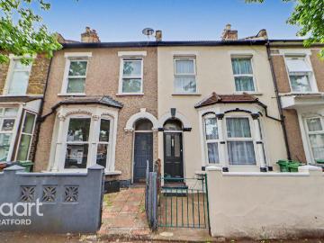 4 bedroom terraced house to rent