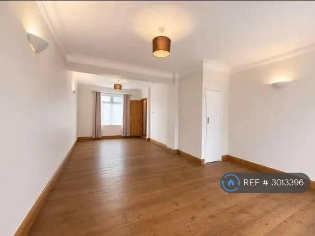 4 bedroom terraced house to rent