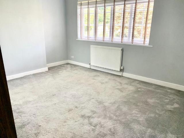 4 bedroom terraced house to rent