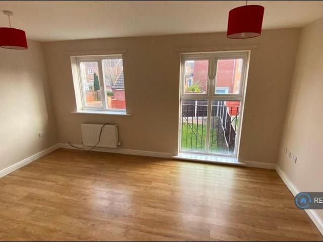 4 bedroom terraced house to rent