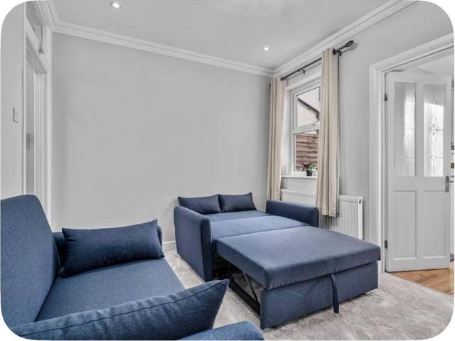 4 bedroom terraced house to rent