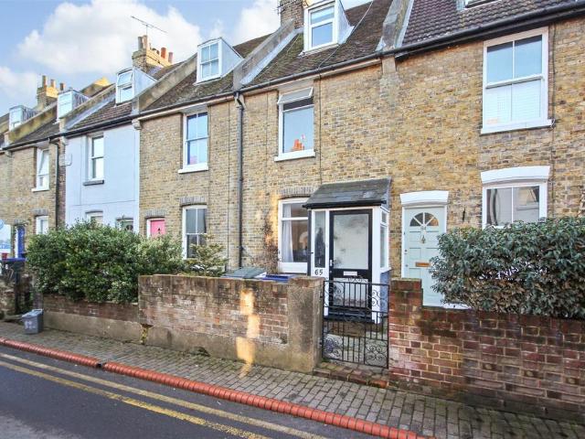 4 bedroom terraced house to rent