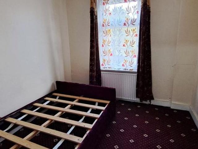 4 bedroom terraced house to rent