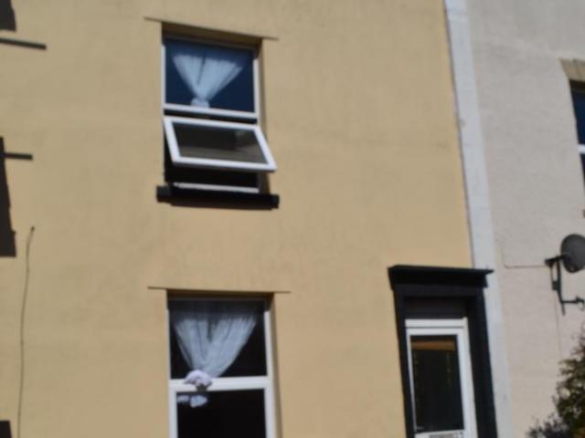 4 bedroom terraced house to rent