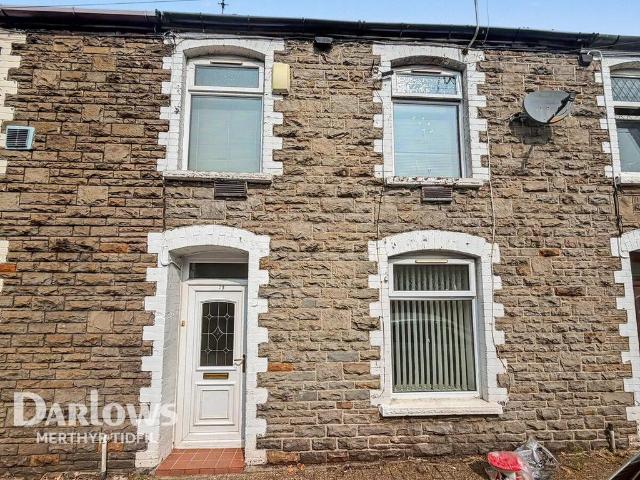4 bedroom terraced house to rent