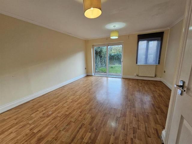 4 bedroom terraced house to rent