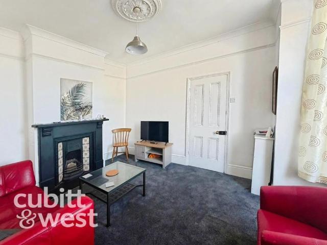 4 bedroom terraced house to rent