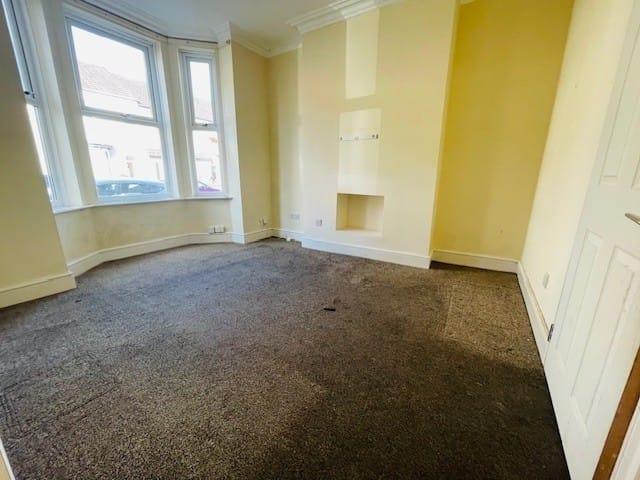 4 bedroom terraced house to rent