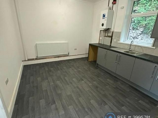 4 bedroom terraced house to rent