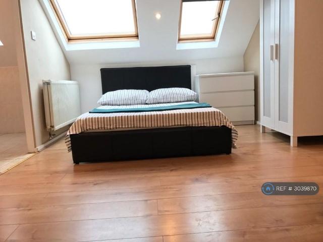 4 bedroom terraced house to rent