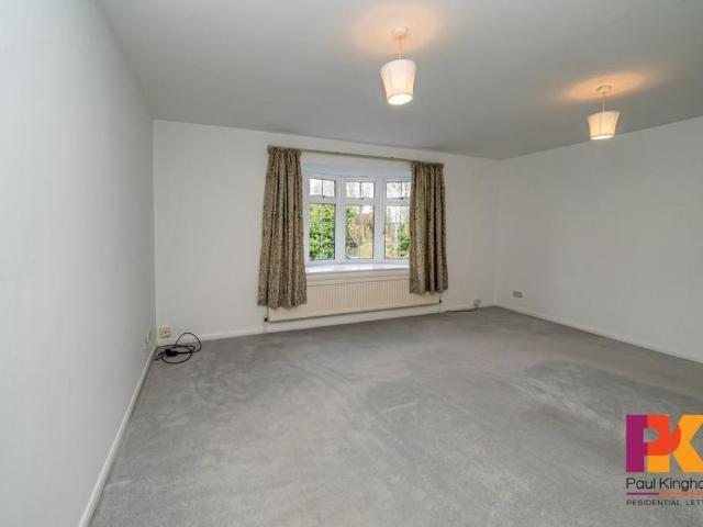 4 bedroom terraced house to rent