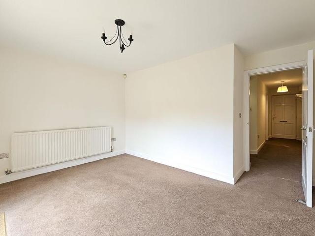 4 bedroom terraced house to rent