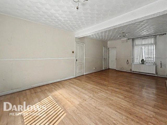 4 bedroom terraced house to rent