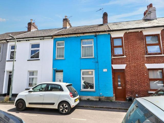 4 bedroom terraced house to rent