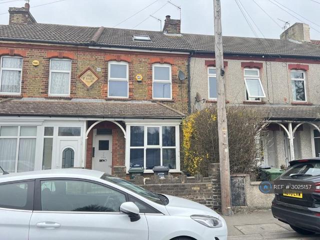 4 bedroom terraced house to rent