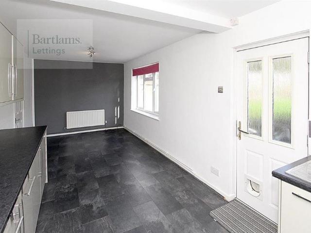 4 bedroom terraced house to rent