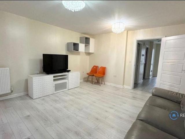 4 bedroom terraced house to rent