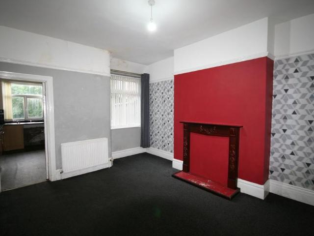 4 bedroom terraced house to rent