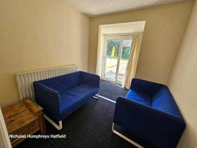 4 bedroom terraced house to rent