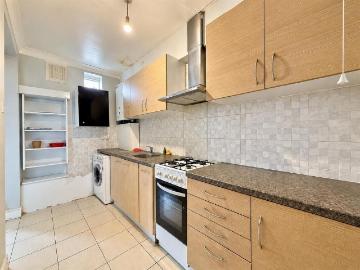 4 bedroom terraced house to rent