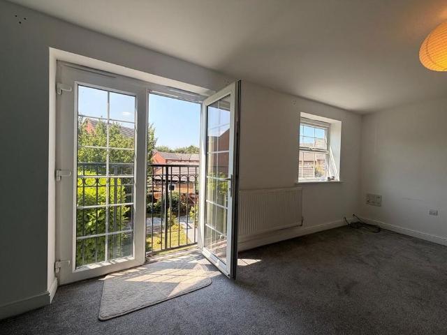 4 bedroom terraced house to rent