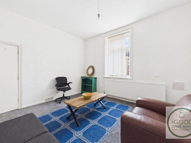 4 bedroom terraced house to rent