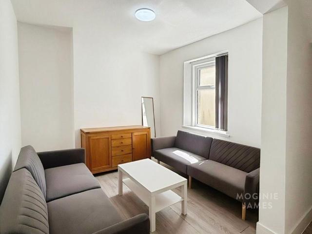 4 bedroom terraced house to rent