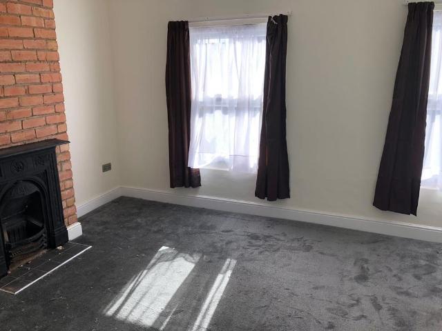 4 bedroom terraced house to rent