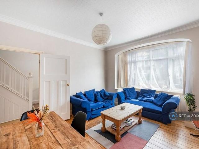 4 bedroom terraced house to rent