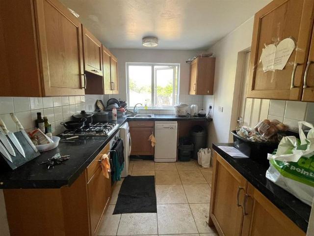 4 bedroom terraced house to rent