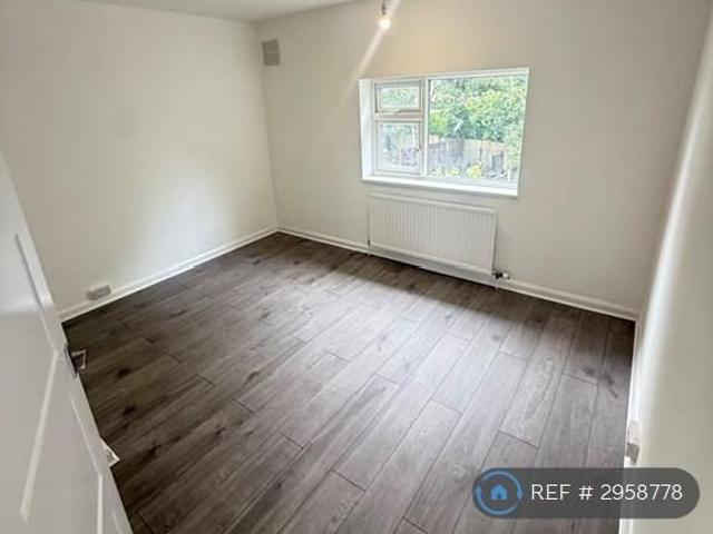 4 bedroom terraced house to rent
