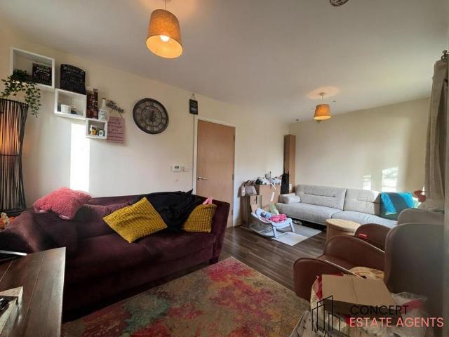 4 bedroom terraced house to rent