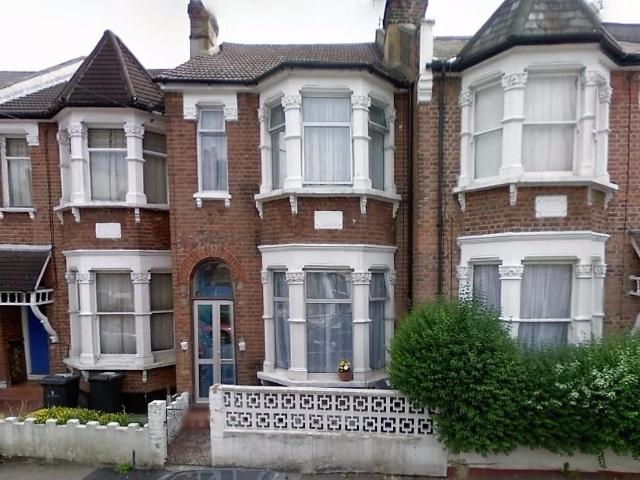 4 bedroom terraced house to rent
