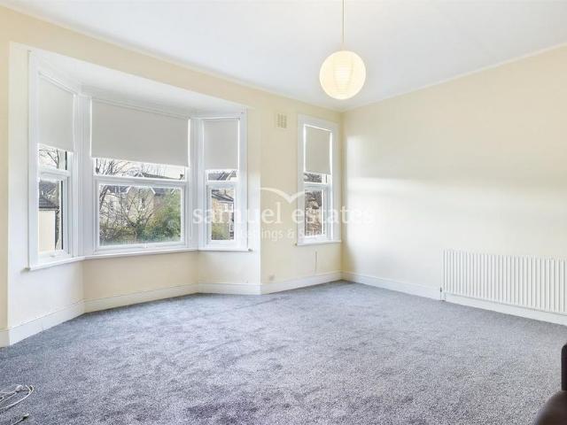 4 bedroom terraced house to rent