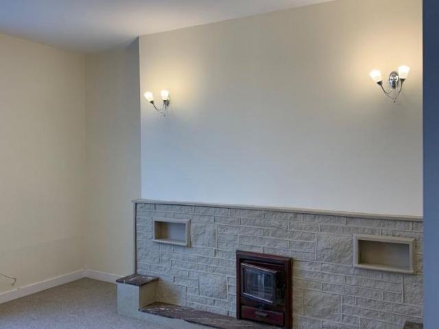 4 bedroom terraced house to rent
