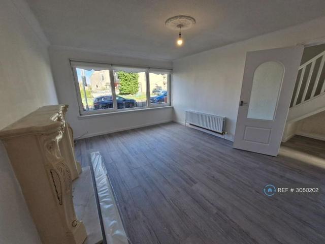 4 bedroom terraced house to rent