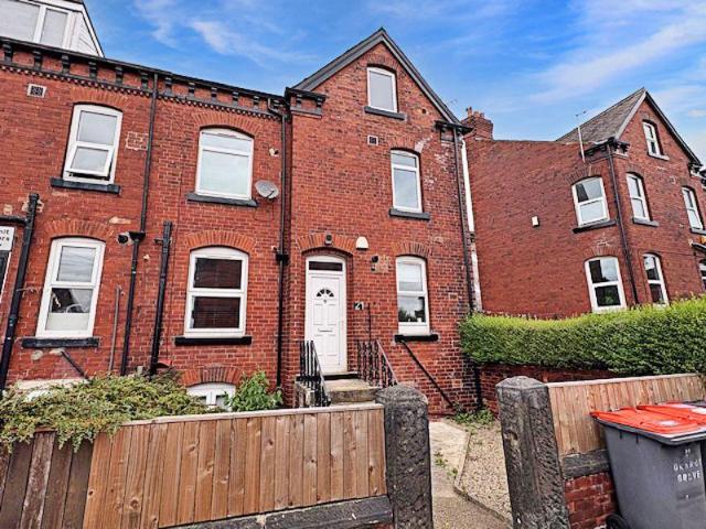 4 bedroom terraced house to rent