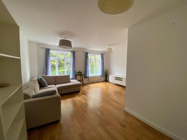 4 bedroom terraced house to rent